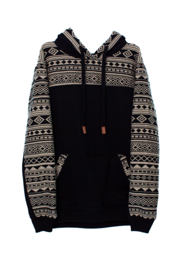 Hoodie berlengan pendek dengan motif tribal yang khas